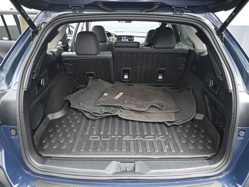 Used 2024 Subaru Outback Onyx Edition image 11