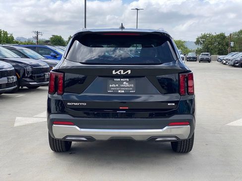 New 2026 Kia Sorento EX FWD image 5