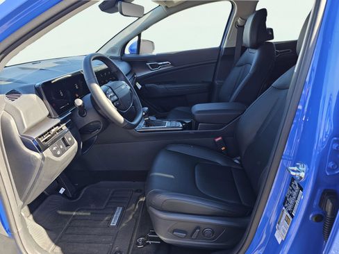 New 2026 Kia Sportage EX FWD image 17