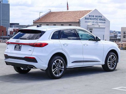New 2026 Audi Q5 Premium AWD/4WD image 4