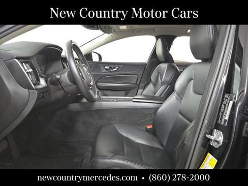 Used 2019 Volvo S60 T6 Momentum w/ Premium Package AWD/4WD image 13
