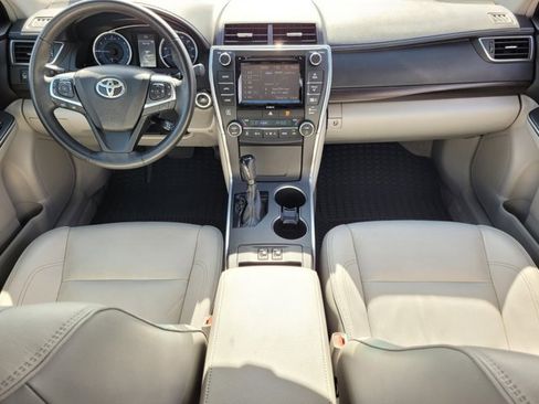 Used 2017 Toyota Camry XLE image 15