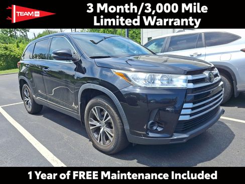 Used 2019 Toyota Highlander LE AWD/4WD image 1