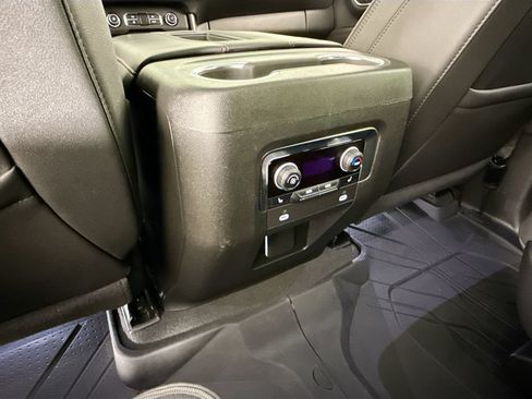 Used 2024 Chevrolet Suburban RST w/ Luxury Package RWD image 16