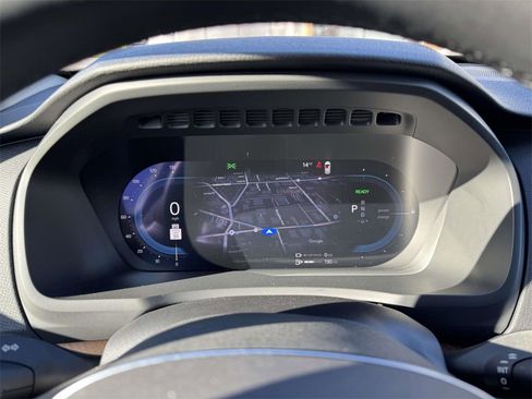 Certified 2024 Volvo XC90 T8 Plus w/ Protection Package Premier image 23