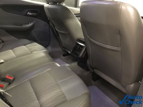 Used 2016 Chevrolet Impala LT FWD image 33