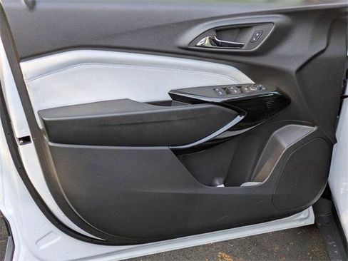 New 2026 Chevrolet Trax LT w/ Driver Confidence Package image 12