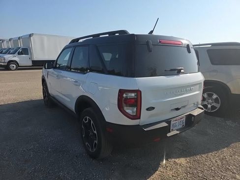 Used 2023 Ford Bronco Sport Outer Banks w/ Tech Package AWD/4WD image 3