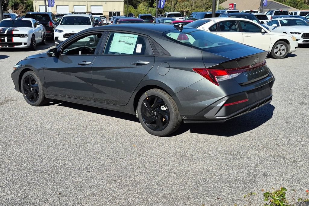 New 2026 Hyundai Elantra SEL Sport FWD image 8
