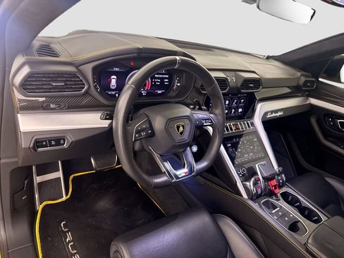 Used 2020 Lamborghini Urus AWD/4WD image 9