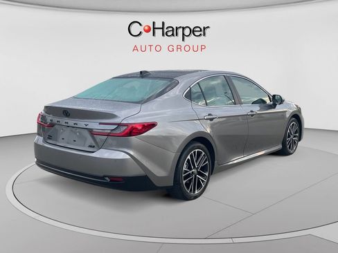Used 2025 Toyota Camry XLE w/ Premium Plus Package AWD/4WD image 3