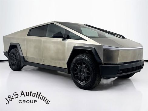 Used 2024 Tesla Cybertruck AWD Crew Cab image 1