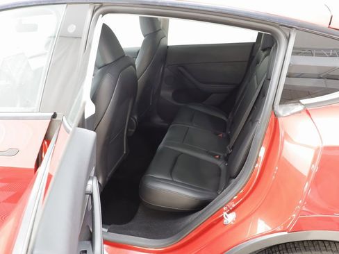 Used 2023 Tesla Model Y Long Range image 15