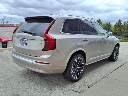 New 2026 Volvo XC90 T8 Ultra w/ Protection Package AWD/4WD image 5