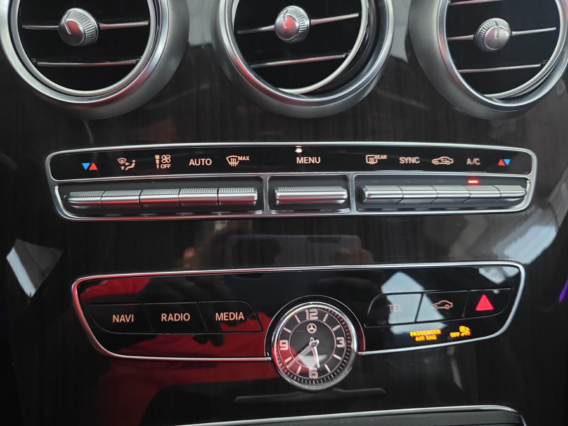Used 2019 Mercedes-Benz C 300 4MATIC Sedan image 24