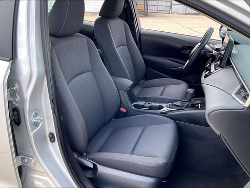 Used 2024 Toyota Corolla LE image 10