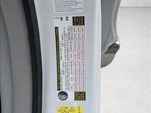 Used 2013 Toyota Highlander Limited image 19