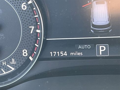 Certified 2024 Nissan Armada SL w/ Midnight Edition Package image 7