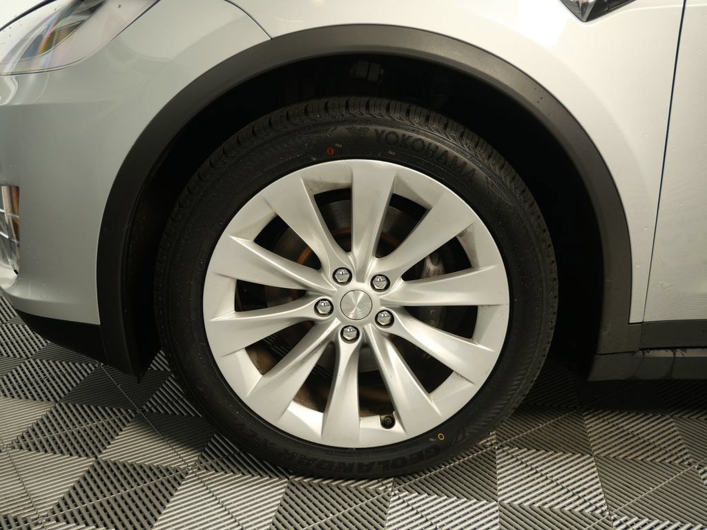 Used 2016 Tesla Model X 75D AWD/4WD image 10