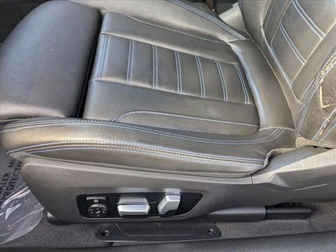 Used 2022 BMW M440i Convertible image 10