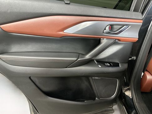 Used 2018 MAZDA CX-9 Signature image 26