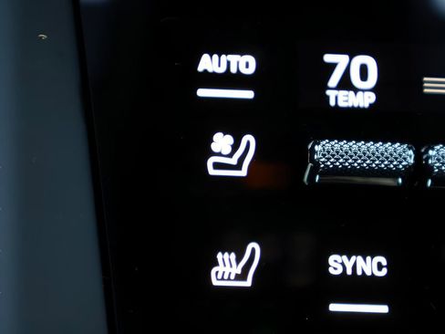 New 2025 Porsche Macan 4S Electric image 26