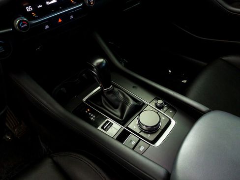 Used 2020 MAZDA MAZDA3 Sedan w/ Select Package image 16