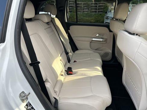 Certified 2024 Mercedes-Benz GLB 250 image 43