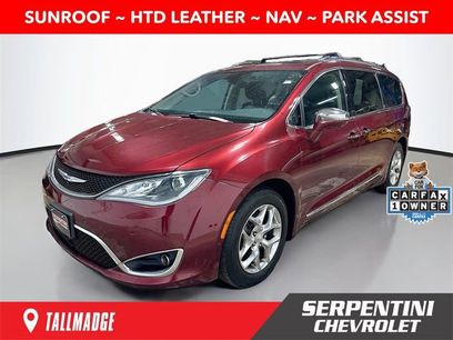 Used 2018 Chrysler Pacifica Limited w/ Advanced Safetytec Group