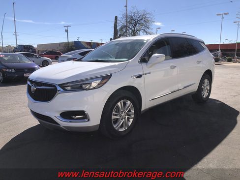Used 2020 Buick Enclave Essence image 4