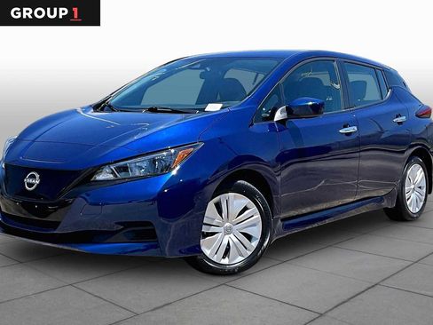 Used 2025 Nissan Leaf S FWD image 1