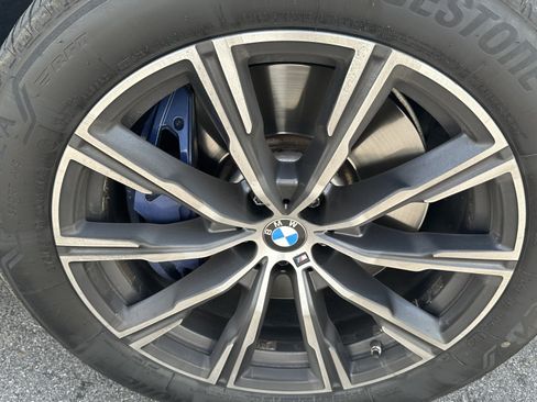 Used 2020 BMW X5 M50i AWD/4WD image 15