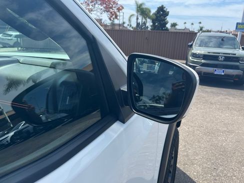 Used 2026 Nissan Frontier PRO-4X AWD/4WD image 35