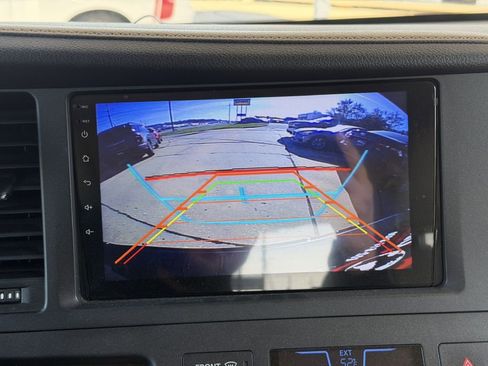 Used 2015 Toyota Sienna XLE image 18