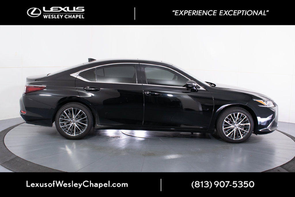 Certified 2024 Lexus ES 350 w/ Premium Package FWD image 2