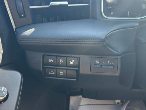 Used 2020 Toyota Avalon Touring image 21