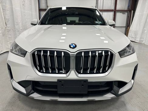 Used 2025 BMW X1 xDrive28i image 2