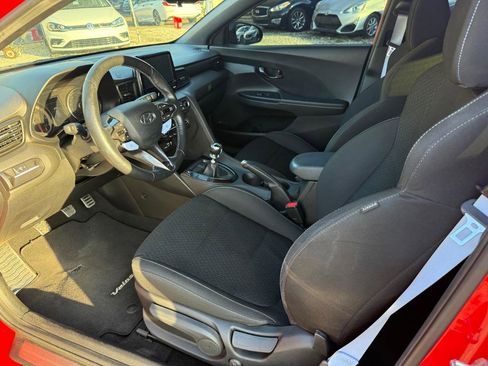 Used 2020 Hyundai Veloster N image 9