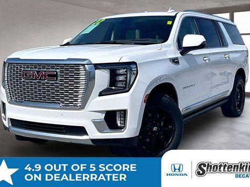 Used 2022 GMC Yukon XL Denali image 1
