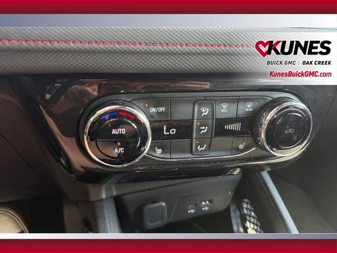 Used 2024 Chevrolet TrailBlazer RS w/ Convenience Package FWD image 28