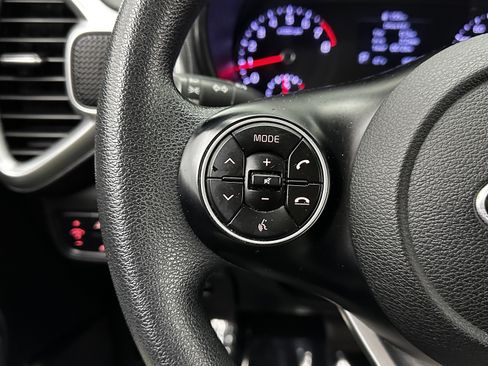 Used 2020 Kia Soul S image 17