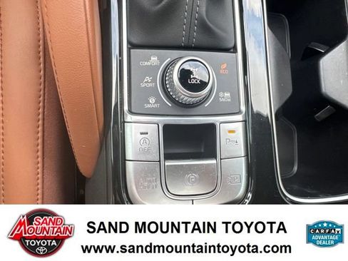 Used 2024 Kia Telluride SX Prestige X-Pro AWD/4WD image 19
