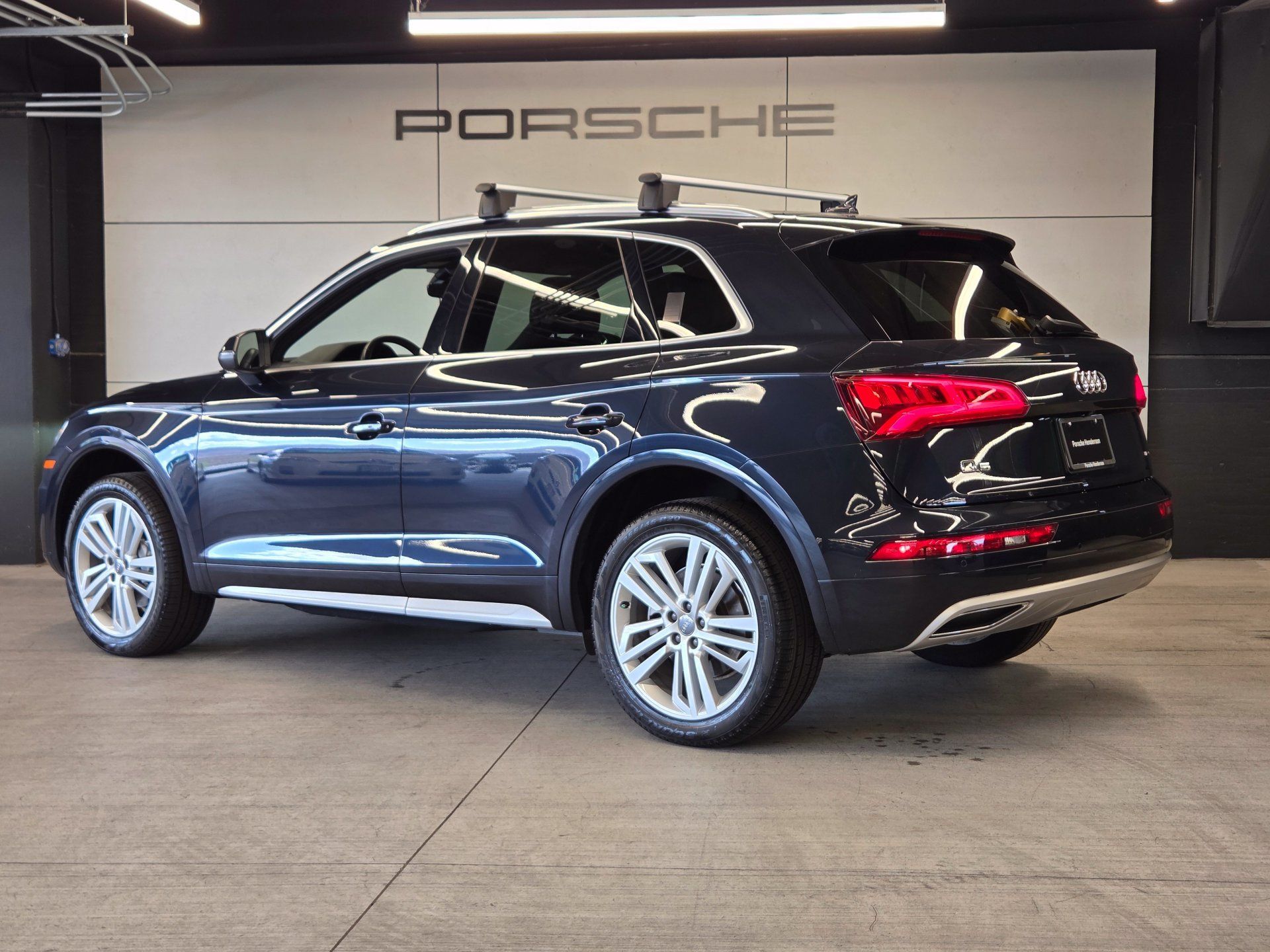 Used 2020 Audi Q5 2.0T Premium Plus AWD/4WD image 3