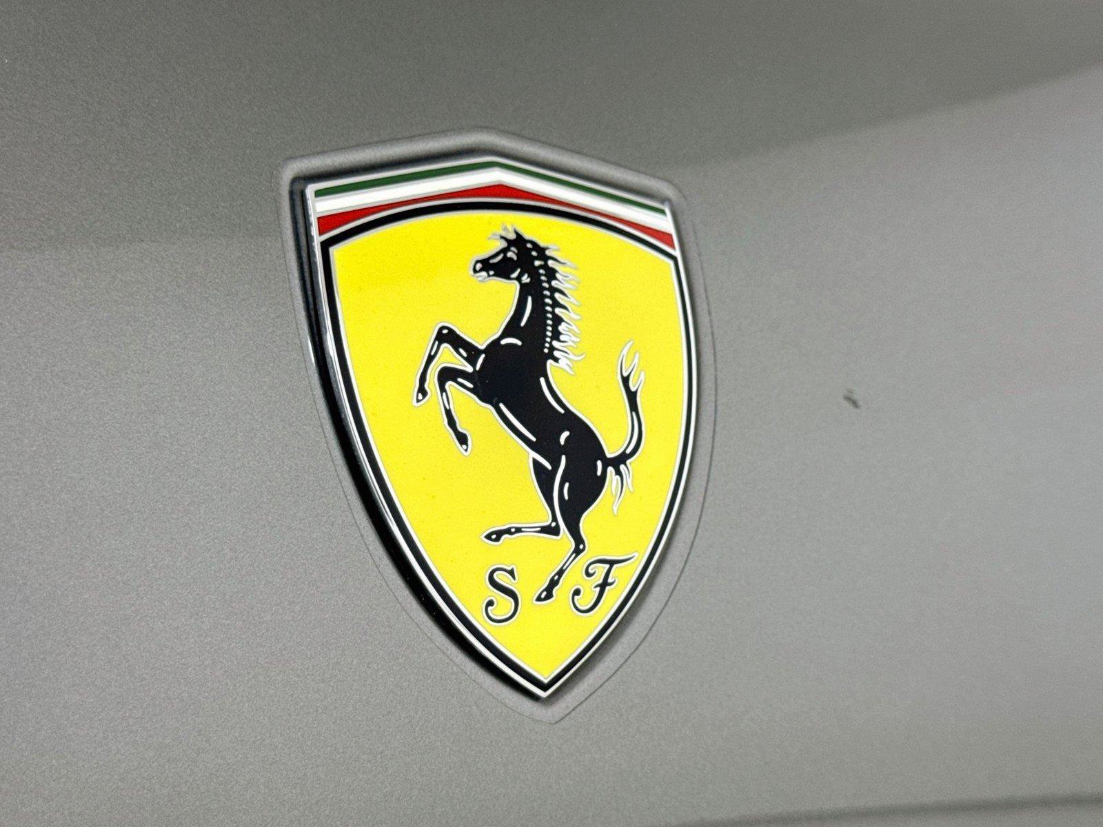Used 2019 Ferrari 812 Superfast RWD image 37