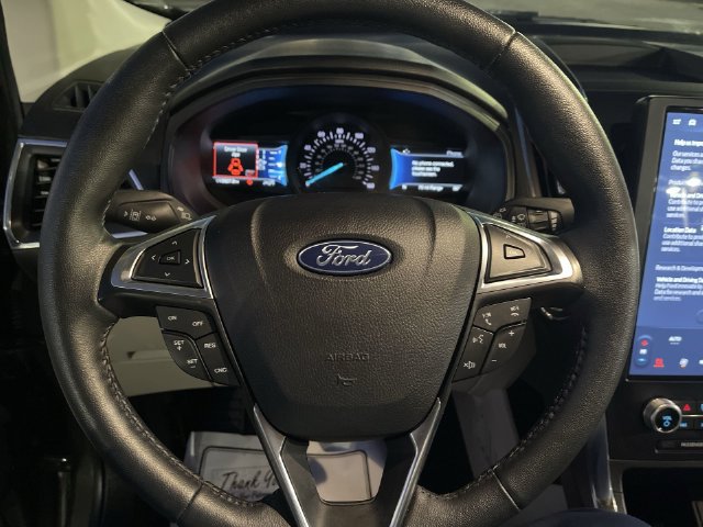 Used 2024 Ford Edge Titanium AWD/4WD image 11