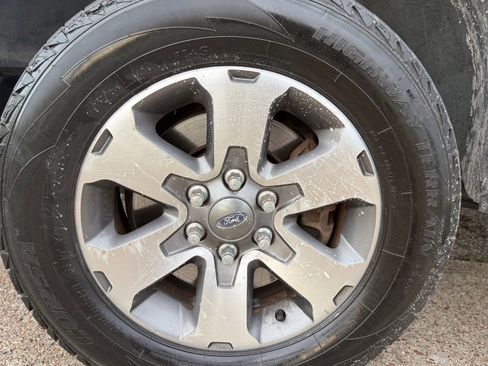 Used 2012 Ford F150 XLT w/ XLT Custom Pkg image 19