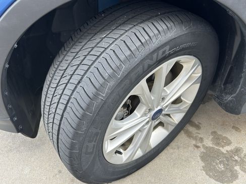 Used 2019 Ford Escape SEL AWD/4WD image 10