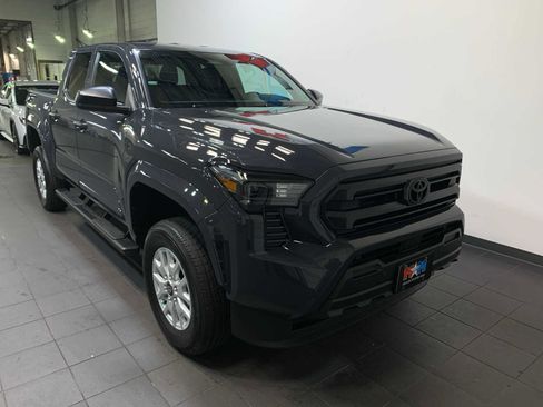 Used 2025 Toyota Tacoma SR w/ SR Upgrade Package image 2