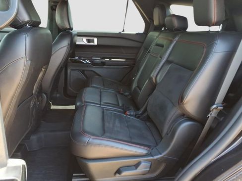 Used 2022 Ford Explorer ST-Line AWD/4WD image 24
