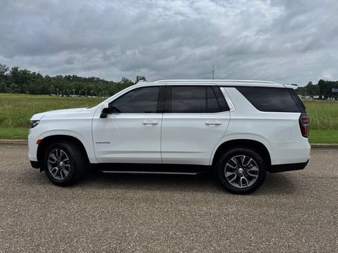 Used 2024 Chevrolet Tahoe LS RWD image 8